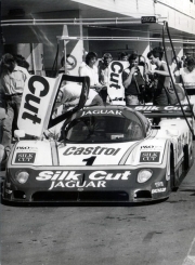 Jaguar XJR9 posádky Brundle/Nielsen, stroj mistra světa 1988