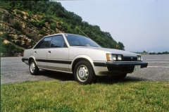 Leone 1600 třetí generace v provedení pro USA (1989), první Subaru, které autor článku řídil...