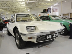 Prototyp sportovního vozu Rover/Alvis P6BS s hliníkovým motorem 3.5 V8 vzadu; výroba nebyla spuštěna po spojení s konkurenčním Jaguarem (1967)