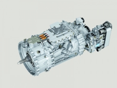 Sestava ZF TraXon s modulem TraXon Hybrid.