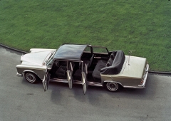 Šestidveřový Pullman Landaulet s otevírací zadní částí střechy