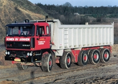 GINAF F530 (10x4) s motorem DAF 11,6 l/274 kW (373 k)