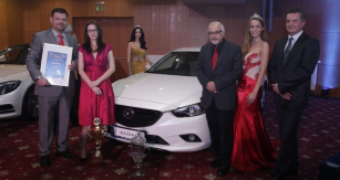 Přebírání cen Auto roku 2014. Vítěz Mazda 6.