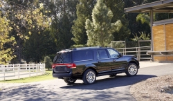 lincoln-navigator-2015-04 83263