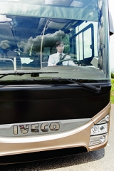 Nová modelová řada autobusů Iveco Crossway Euro VI doznala změn též na vnějších tvarech.