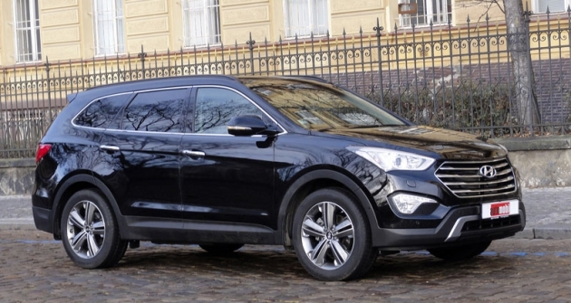 Hyundai Grand Santa Fe, delší s novou tváří 