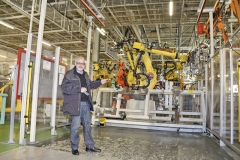 Celkový počet robotů v Martorellu převyšuje 2400 (na snímku karosářská linka pro Ibizu)