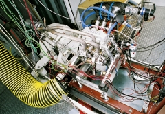 Zkoušky různých provozních režimů s dvojitým vačkovým hřídelem CIC na malém přeplňovaném motoru