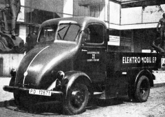 Elektromobil na podvozku Škoda 150 z doby válečného nedostatku pohonných hmot