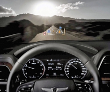 Novinkou je barevný Head Up Display