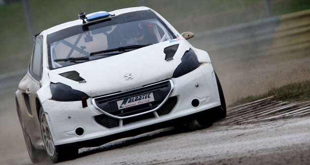 Jacques Villeneuve (Peugeot 208 T16) vstupuje do světového rallykrosu