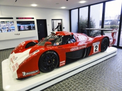 Toyota GT-One posádky číslo 2 (Boutsen/Kelleners/McNish; 1999)