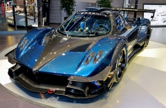 Pagani Zonda Revolucion, poslední z řady Zonda (vznikne pět kusů)