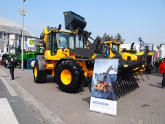 Nakladač Volvo L90G