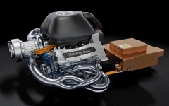 Hybridní pohonná jednotka Mercedes-Benz PU106A Hybrid s akumulátory Li-Ion