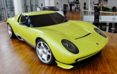 Lamborghini Miura Concept na oslavu 40 let Miury (Walter De Silva; 2006)