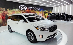 Kia Sedona 2015, nová generace víceúčelového automobilu MPV