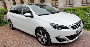 Peugeot 308 SW se vznětovým motorem 2.0 BlueHDi 150 a samočinnou převodovkou jsme vyzkoušeli jako první 