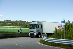 Jak na státní silnici, tak na dálnici vykazovala souprava tažená Renaultem T velmi příjemnou úroveň spotřeby paliva.