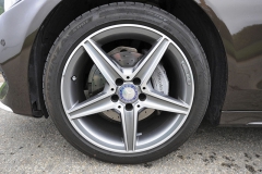 Příplatková kola AMG (pneumatiky 225/45 R 18) na testovaném voze