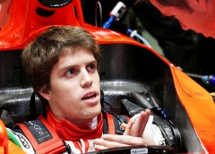 Brazilec Luiz Razia (MR-02) už testoval a byl na startovní listině 2013, pak o smlouvu přišel...