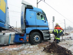 Neštestí nechodí po horách, ale po lidech a řidiči nejsou vyjímkou.