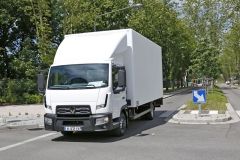 Renault D Cab 2m se skříňovou nástavbou najde uplatnění při distribuci v městských centrech