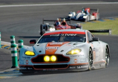 Aston Martin V8 Vantage dánské posádky vyhrál třídu GTE Am