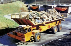 Přepravník průmyslového odpadu s ložným objemem až 100 m3