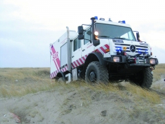 Motor o maximálním výkonu 160 kW/218 k dokáže rozpohybovat vozidlo do maximální rychlosti 110 km/h, ale především je zárukou schopnosti poradit si téměř s každým druhem terénu.