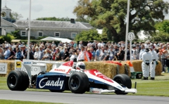 Toleman TG184-Hart Turbo, první vůz Ayrtona Senny ve formuli 1