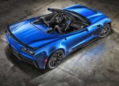 Nabídku rozšířila otevřená verze Z06 Convertible s plátěnou střechou