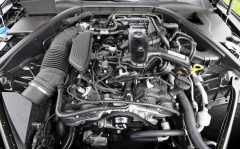 Motor 3.8 V6 ve voze s pohonem všech kol