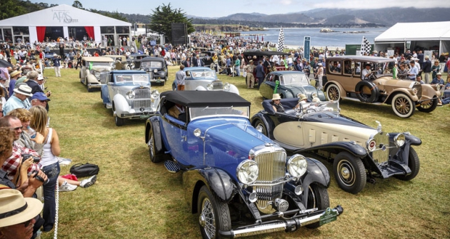 Na golfovém hřišti  v Pebble Beach se konal už 64. ročník Soutěže elegance klasických automobilů