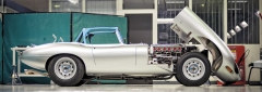 Výroba prvního zkušebního vzorku Car Zero, jenž se v srpnu představil v Pebble Beach
