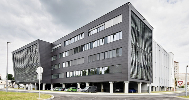 Nová budova Motorového centra Škoda Auto, oficiálně otevřená 4. září 2014