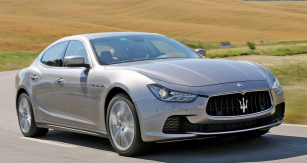 Maserati Ghibli třetí generace vyjelo loni, poprvé alternativně se vznětovým motorem a také pohonem všech kol