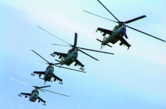 Bojové vrtulníky Mil Mi-24 Hind ve službách letectva AČR – jedna z mála dokonalých bitevních zbraní, kterou AČR ještě vládne.