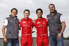 Úspěšný tým Audi Sport Abt (zleva Hans-Jürgen Abt, Daniel Abt, Lucas Di Grassi a Thomas Biermaier)
