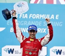 Lucas Di Grassi na stupních vítězů v Pekingu