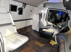 Kabina Future Truck 2015 jako obytný prostor pro práci, když předáte řízení stroji