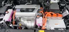 Soustava Lexus Hybrid Drive se čtyřválcem 2.5/114 kW (155 k)