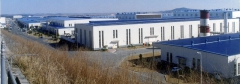 Továrna Hwasung Plant (dříve Asan Bay) se částečně rozkládá v zasypané mořské zátoce