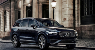 01-volvo-xc90 92369