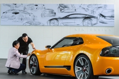 Prohlídka studie Kia GT4 Stinger v centru designu