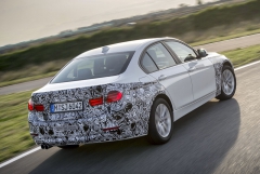 02-bmw-3-plug-in-proto 93318