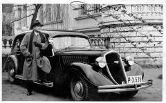 Operní pěvec Pavel Ludikar a Škoda 637 D převlečená za Superb (1936)