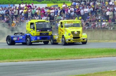 Bitvu o titul Mistra Evropy v kategorii Super Race Truck B v roce 2001 svedl Matějovský s Noelem Crozierem.