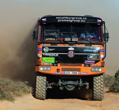 Ing. Tomáš Tomeček jezdí do Afriky se 100 % Tatrou, letos ho v této činnosti významně (po letech) podpořili majitelé i samotná automobilka Tatra Trucks a.s.