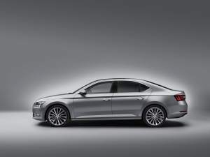 skoda-superb-2015-(1) 94064